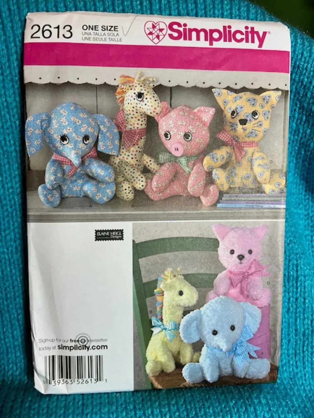 Simplicity sewing pattern  2613 Plush toy elephant giraffe pig cat